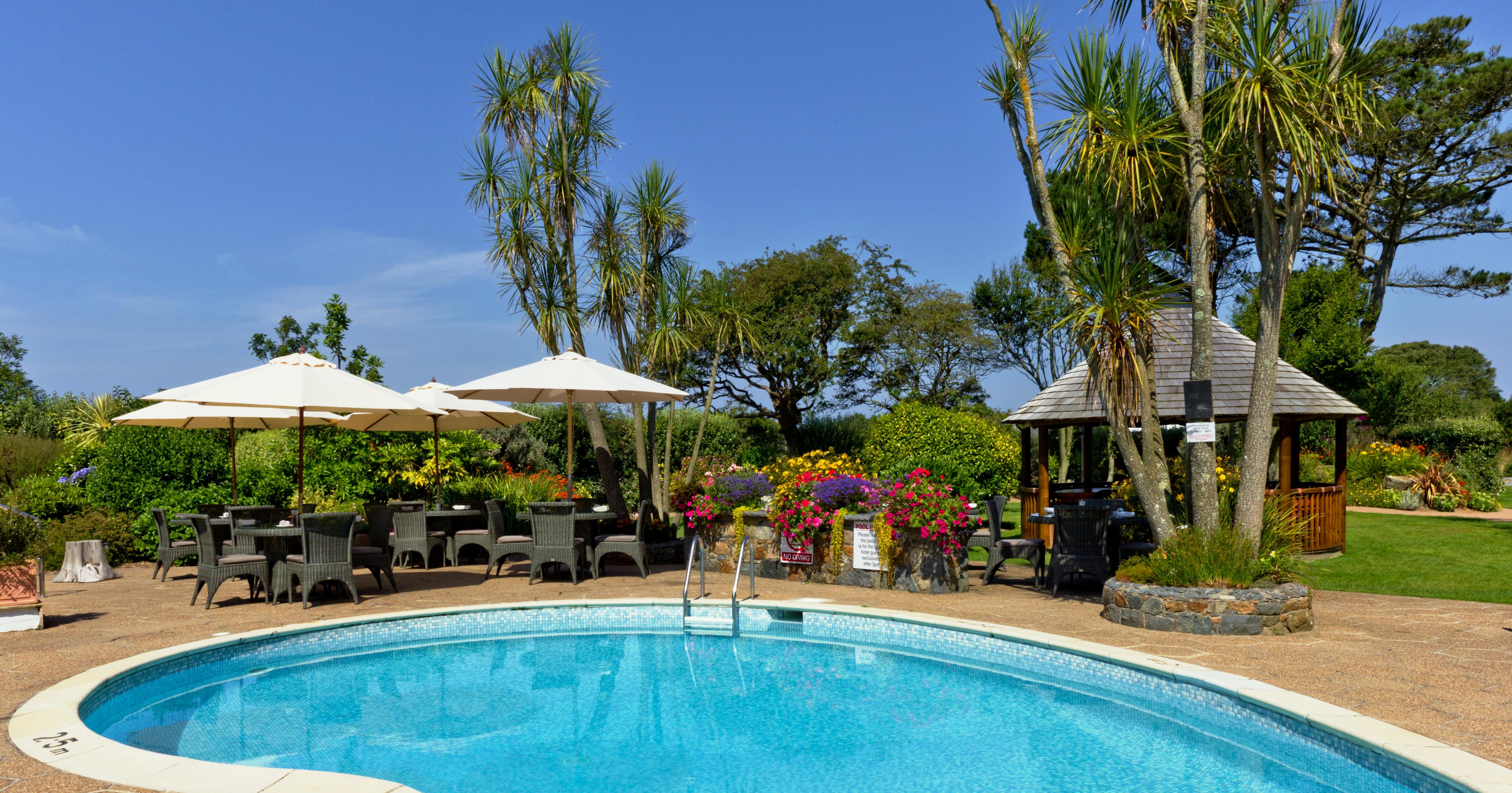 The Farmhouse Hotel And Restaurant Saint Saviour Faciliteiten foto