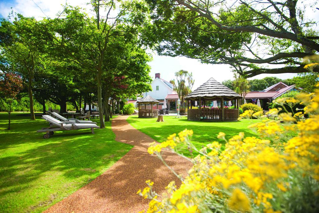 The Farmhouse Hotel And Restaurant Saint Saviour Faciliteiten foto
