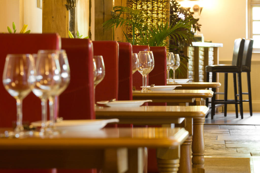 The Farmhouse Hotel And Restaurant Saint Saviour Restaurant foto