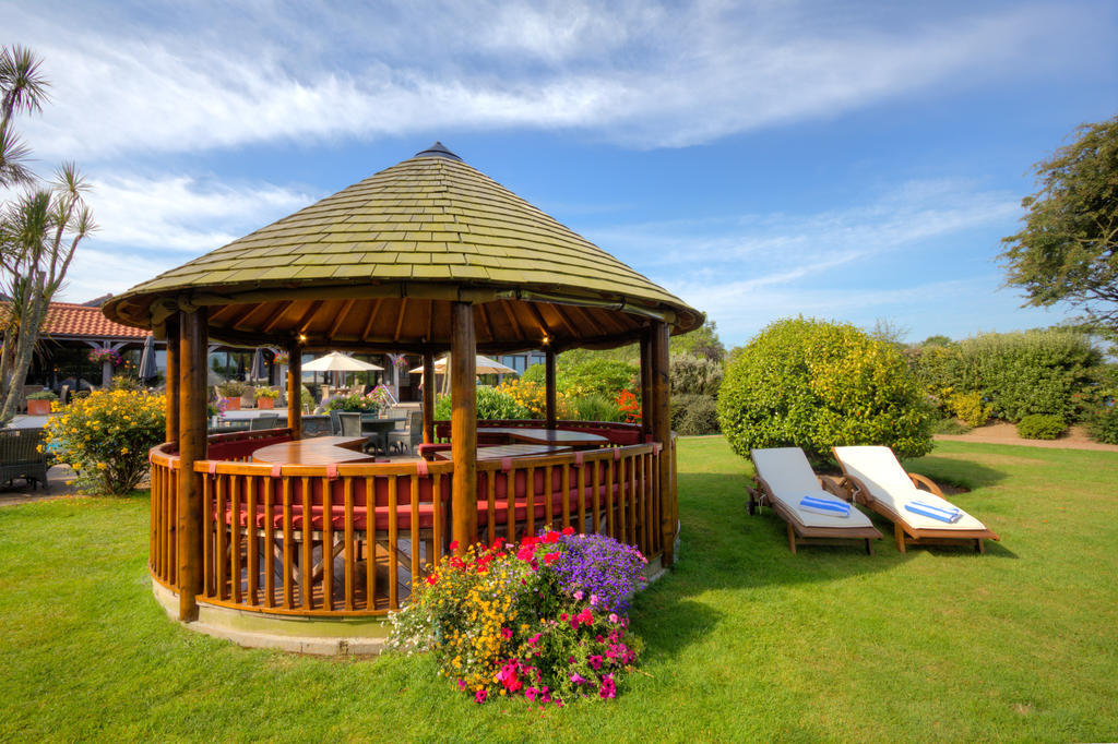 The Farmhouse Hotel And Restaurant Saint Saviour Faciliteiten foto