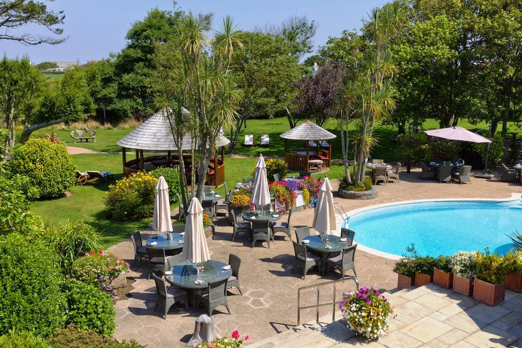 The Farmhouse Hotel And Restaurant Saint Saviour Faciliteiten foto