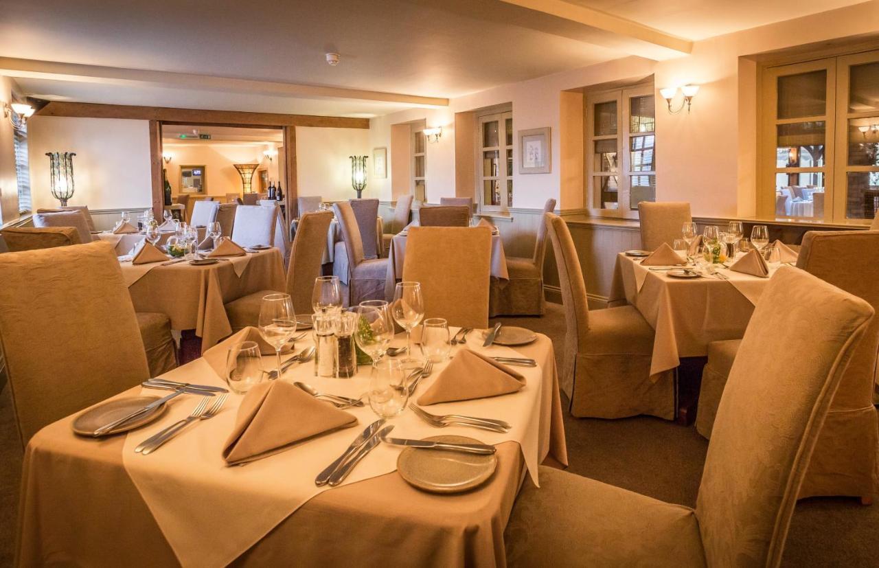 The Farmhouse Hotel And Restaurant Saint Saviour Buitenkant foto