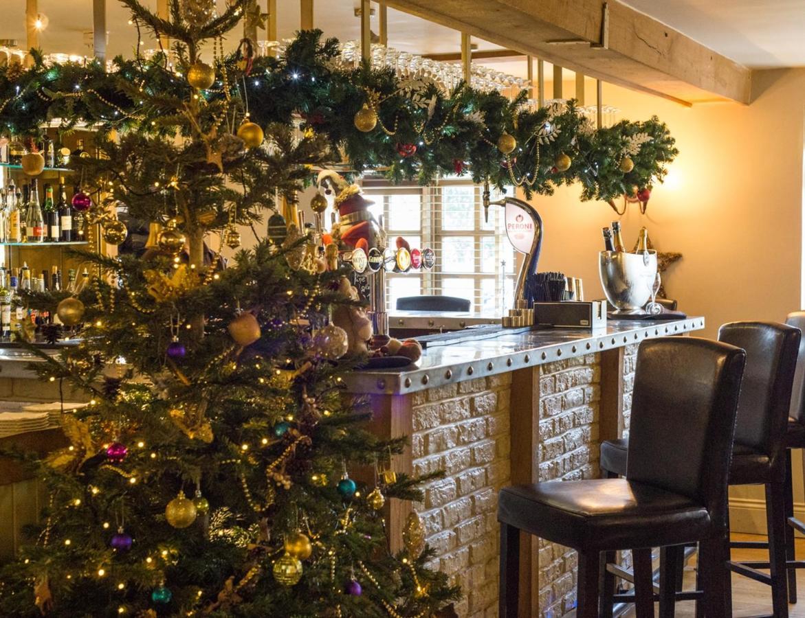 The Farmhouse Hotel And Restaurant Saint Saviour Buitenkant foto